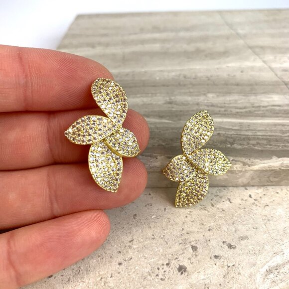 NEW~ Anthropologie Shashi Twisted Leaf Pave Crystal Gold Earrings - Picture 2 of 5